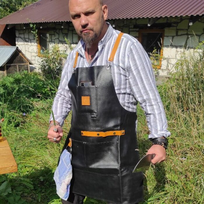Фартук из натуральной кожи